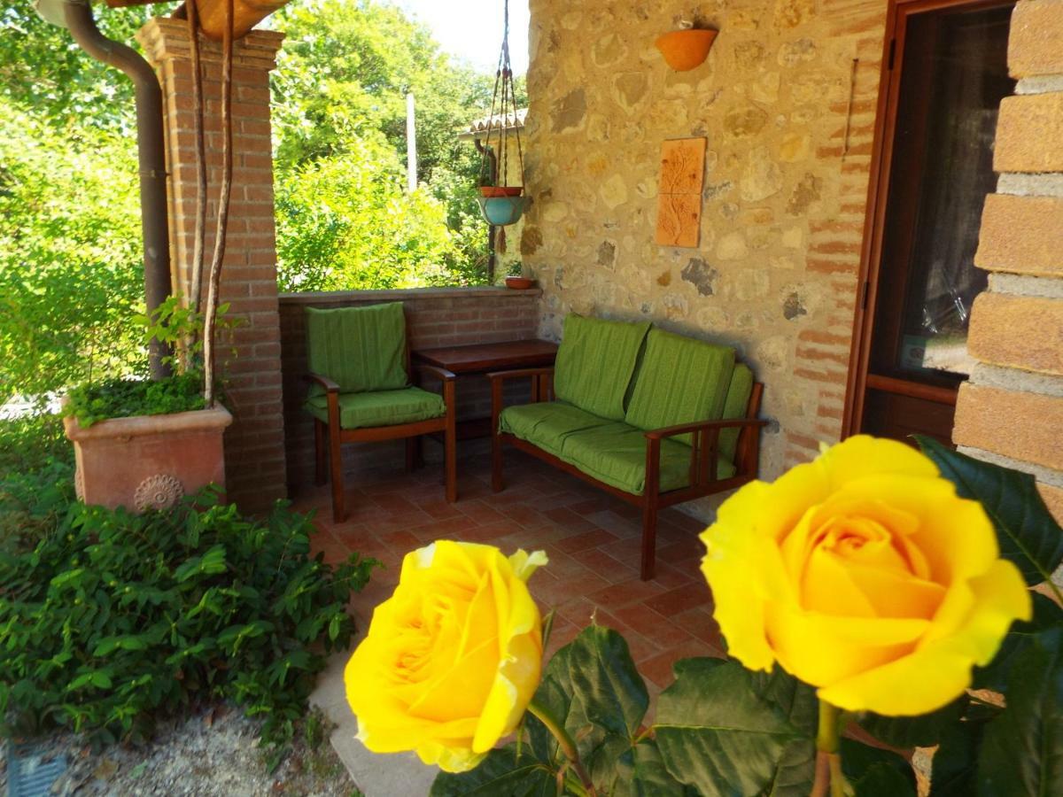 Agriturismo Frallarenza フィクッレ エクステリア 写真