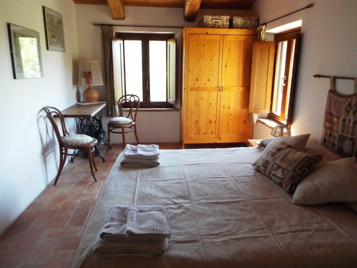 Agriturismo Frallarenza フィクッレ エクステリア 写真
