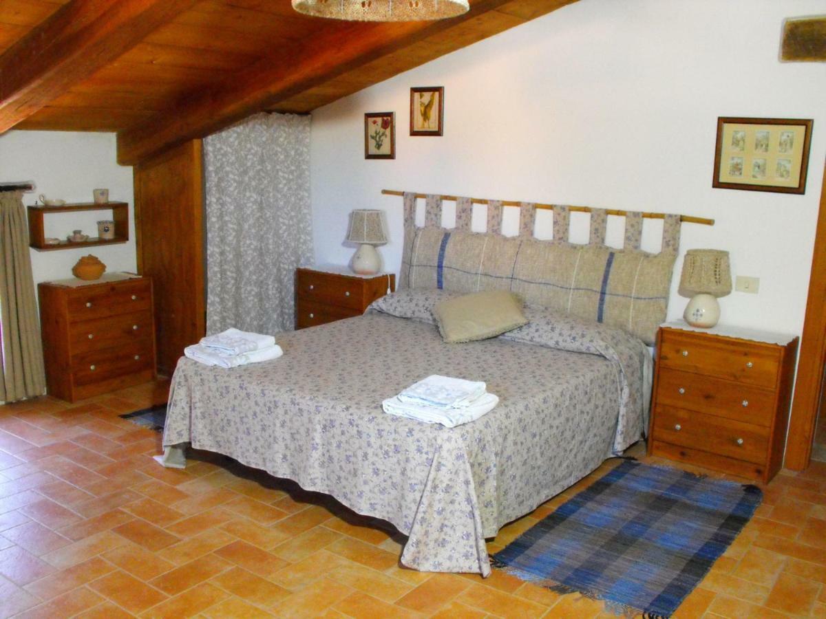 Agriturismo Frallarenza フィクッレ エクステリア 写真